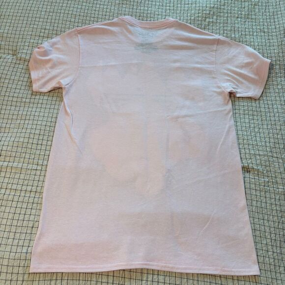 Def Leppard Woman Pink Leopard Graphic Band Tee Small NWOT - Picture 5 of 5